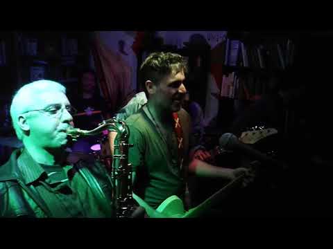 Golpe de Suerte - JiJiJi - (Centro de Artes Batalla Cultural)