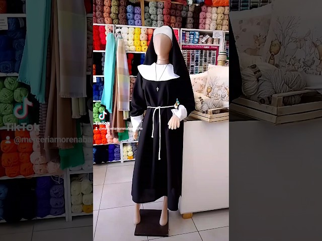 Vídeo relacionado con FIESTAS GUIRCA Disfraz de Monja Mujer Adulta Talla 42-44