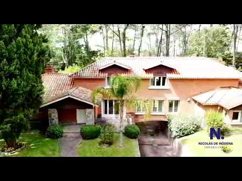 Video de YouTube - Casa en Venta de 6 dormitorios con Piscina y Garage en Golf, Maldonado