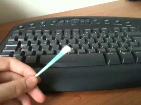 comment nettoyer entre les touches d'un clavier