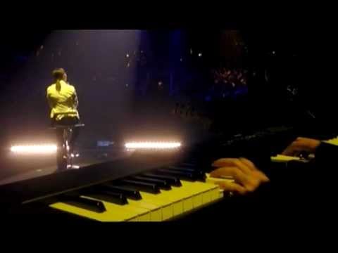 Laura Pausini - Vivimi (Live in Paris 05)