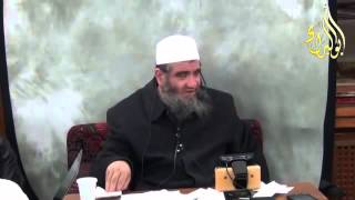 إمام يجمع أحياناًمع عدم وجود المطر او برد شديد ماذا نقول للإمام وماهي شروط الجمع بارك الله فيك image