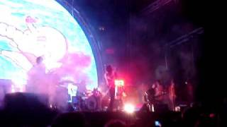 The Flaming Lips - The Sparrow Looks Up at the Machine (live @ OFF Festival 2010)