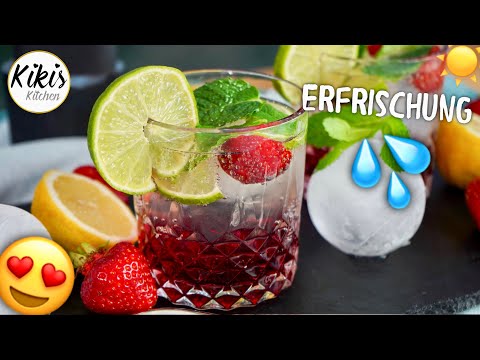 1-Minute Cocktail 🍹 Strawberry and elderflower cocktail ready in just one minute