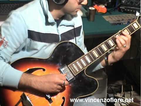 Vincenzo Fiore plays Jazz solo on 