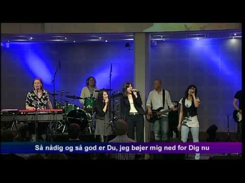 Helligt er dit navn - LIVE LOVSANG 2009
