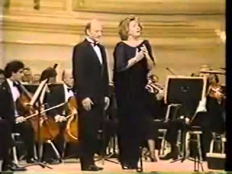 Giuseppe Giacomini and Eva Marton in Andrea Chenier