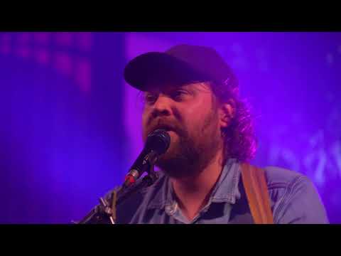 Scott Hutchison (Frightened Rabbit) covers Tom Petty American Girl