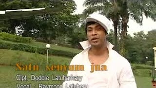Download lagu RAYMOND LATUHERU - SATU SENYUM JUA mp3