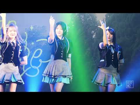 211120 CGM48 Champoo - Chiang Mai 106 @ Eien Pressure Road Show, Central Si Racha [Fancam 4K 60p]
