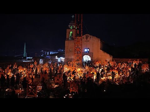 Mexikos Tag der Toten: Nacht der Kerzen, Blumen und heimkehrenden Seelen