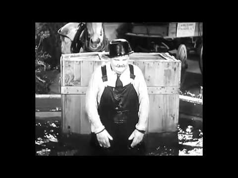 Laurel And Hardy - Clumsy Oliver