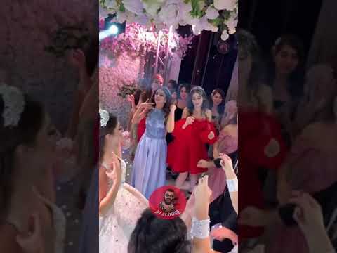 هي بتتغنج عالكل مع العروس المدللة by dj aloosh