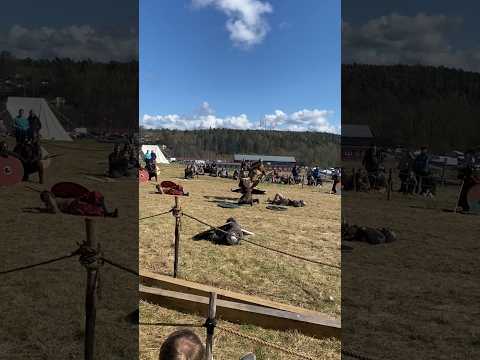 Viking duels in re-enactment! FINISH HIM! #vikings #reenactment #duel #vikingfight #fight