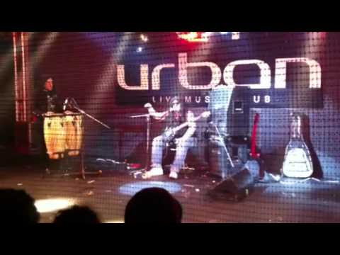 Richard Benson bestemmia @ urban club Perugia