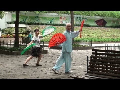 Manhã no Parque Lu-Xun (17 de agosto de 2011) Parque Lu-Xun Xangai.