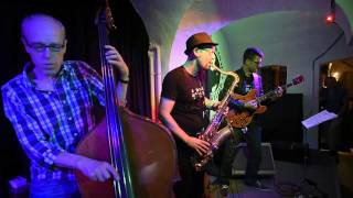 Sax Therapy Band - Broose Bloose (J. Beiling)
