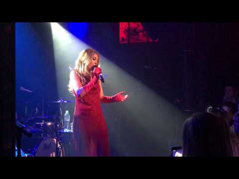 Haley Reinhart - I cant help falling in love 2017 Amsterdam