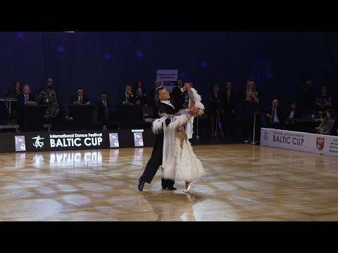 WDSF World Championship 10 dance. Earle Williamson - Veronika Myshko. Slow Walz