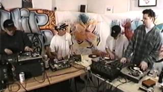 Shortkut, Disk, Flare & Q-Bert improvising - Shiggar Fraggar Show Vol. 4 - Five Turntables, Four DJs