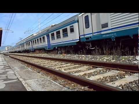 E464-070 per Termini Imerese dalla stazione di Brancaccio