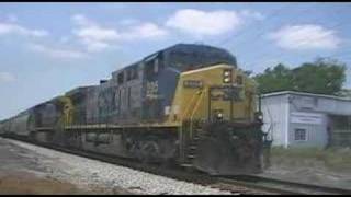 preview picture of video 'CSX Q664 Mixed Freight at Lawrenceville, GA'