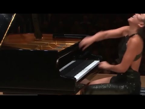 Yuja Wang - Carmen Variations (Bizet Horowitz) / Yuja Wang Carnegie Hall 2017 ENCORE