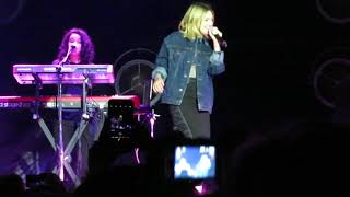 Pink - Julia Michaels live @ AFAS live