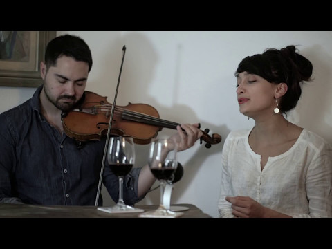 CALOE'S LIVING ROOM - In a sentimental mood