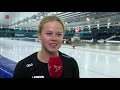 Femke Beuling staat in de hitte gewoon op de schaatsbaan
