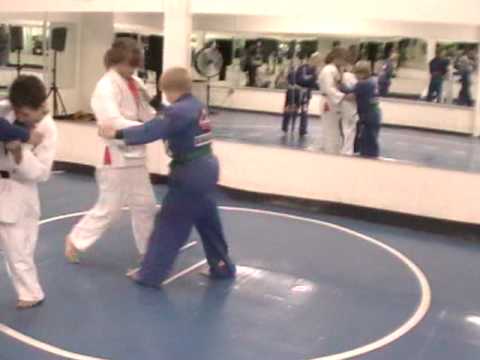Judo Techniques: Jr. Judo Team of Gracie Barra Idaho practicing Deashi Harai