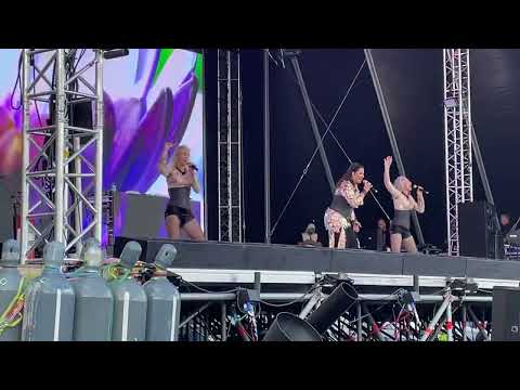 Jenny Bergen - Ace of base -Beautiful live    Biggest 90s-00s Disco outdoor 2 - Ireland