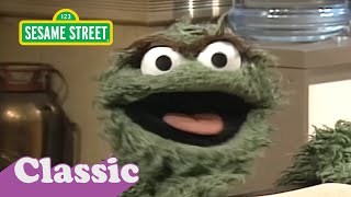 Doin&#39; the Grouch Dance with Oscar the Grouch | Sesame Street Classic