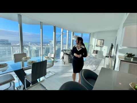 Renting Miami 🖤 Tour This 75th Floor Brickell Highrise Apartment With Me [Huge 2 Bedroom]