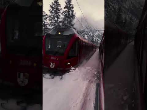 🇨🇭🚂 The Magical Journey of the Bernina Red Train ❤️ 📸