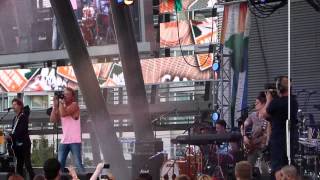 Eleven Past One - Live in Mississauga (The World is Ours)