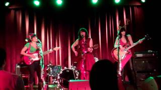 Norah Jones, Sasha Dobson &amp; Catherine Popper- Bull Rider