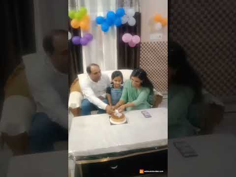 Vartika birthday🎂🎉🎁 cake cutting