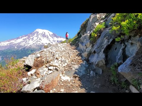 Amazing adventurous hike - Pinnacle and Plummer Peak. Mount Rainier National Park.