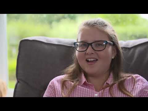 Teenager’s Specsavers optician spotted signs of a brain tumour | Specsavers