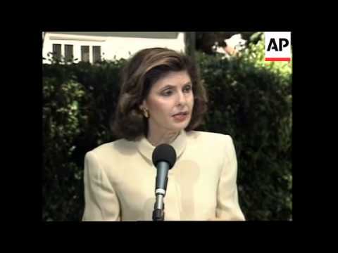 USA: LOS ANGELES: KELLY FISHER DROPS LAWSUIT AGAINST DODI FAYED