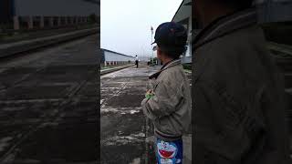 preview picture of video 'Kereta api joglosemarkerto 5.30 pagi'