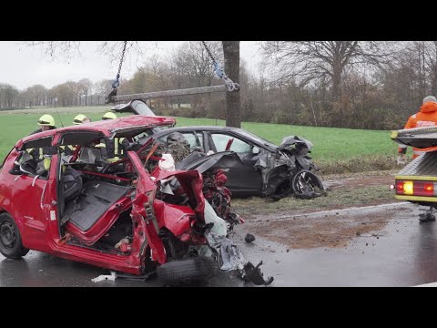 ZWEI JUNGE MÄNNER STERBEN BEI SCHWEREM VERKEHRSUNFALL AUF B436 BEI FRIEDEBURG