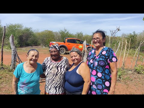 DONA MARIA PEDRO FOI VISITAR SUA AMIGA DONA FRANCISCA, VEJA O ENCONTRO DE MULHERES GUERREIRAS.