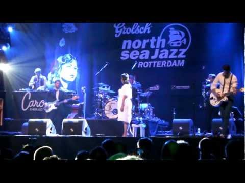 North Sea Jazz 2012: Caro Emerald- The lipstick on his collar