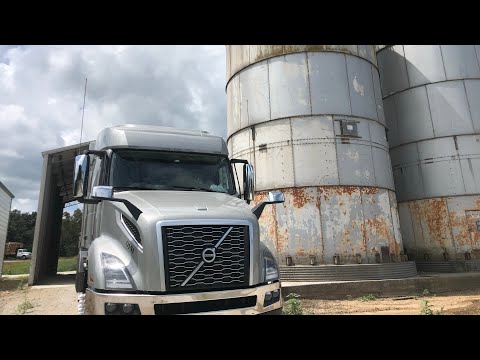 Oakley Hopper Trucking: Demo of me unloading meat and bone meal!