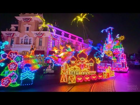 [4K] NEW Main Street Electrical Parade 50th Anniversary Performance! - June 17, 2022 at Disneyland!