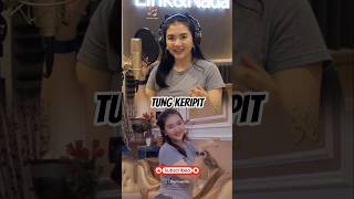 Download lagu Joget Dangdut Tiktok elsasilviaaprillia - Tung Keripit (Cipt. Rhoma Irama) #lirikdannada mp3 Download lagu Joget Dangdut Tiktok elsasilviaaprillia - Tung Keripit (Cipt. Rhoma Irama) #lirikdannada mp3