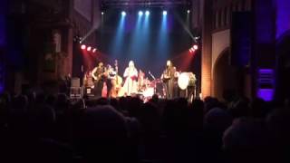Rhiannon Giddens - Lonesome road  / Up above my head