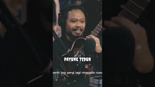 Download lagu Lagu berantem Di Atas Meja #payungteduh #bintanglimma #shorts #lagu #solehsolihun #diatasmeja mp3